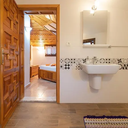 Liya Boutique & Lejlighed