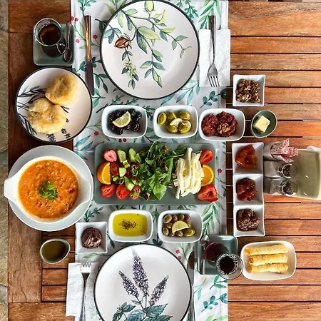 Liya Boutique & * アクヤカ