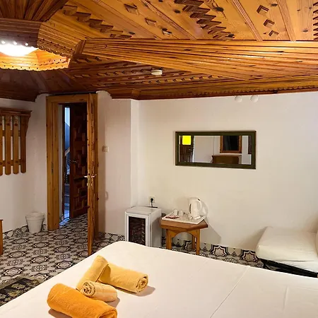 Liya Boutique & アクヤカ